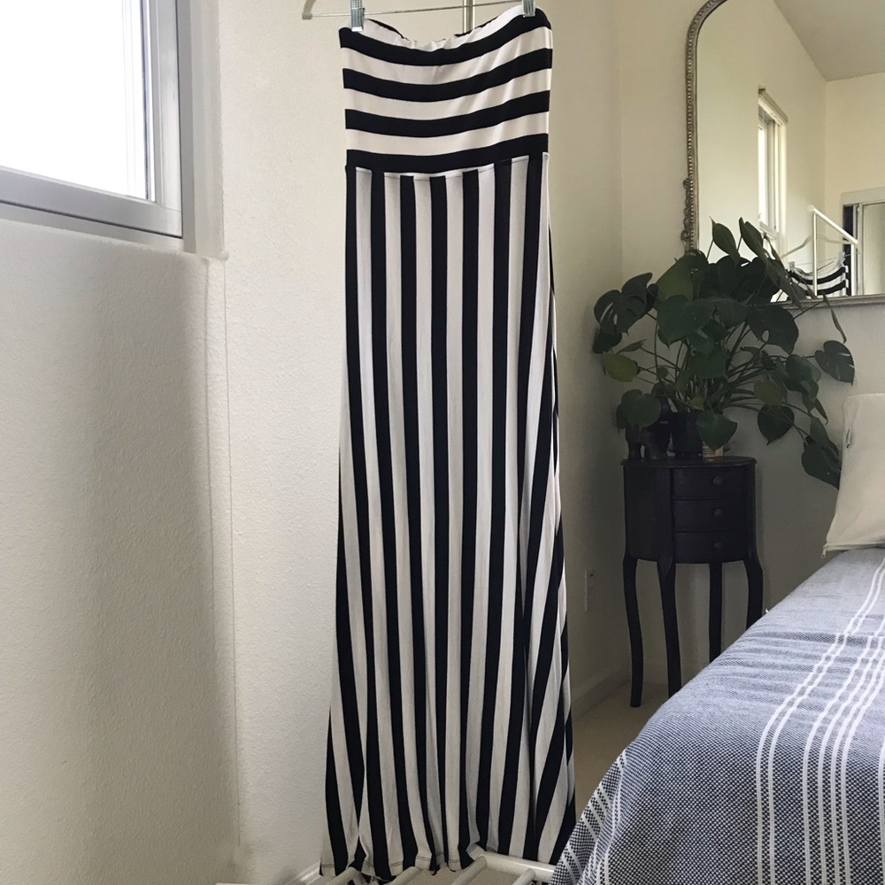 Maxi Summer/ Vacation Dress Black and White